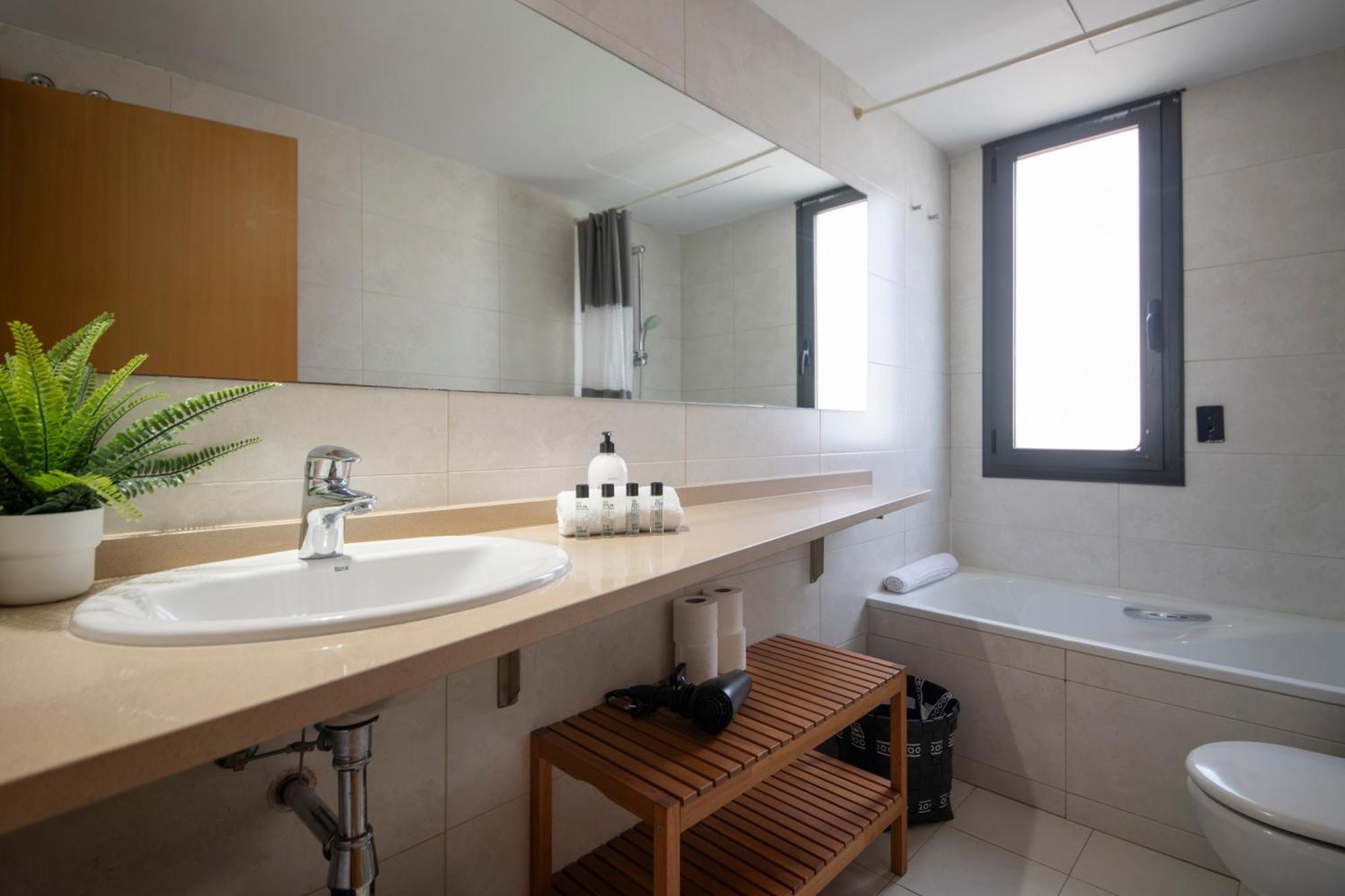 You Stylish Beach Apartments Barcelona Exterior photo