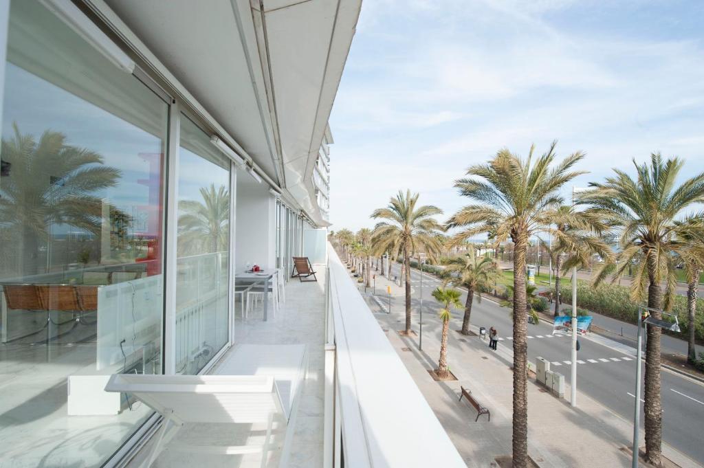 You Stylish Beach Apartments Barcelona Room photo